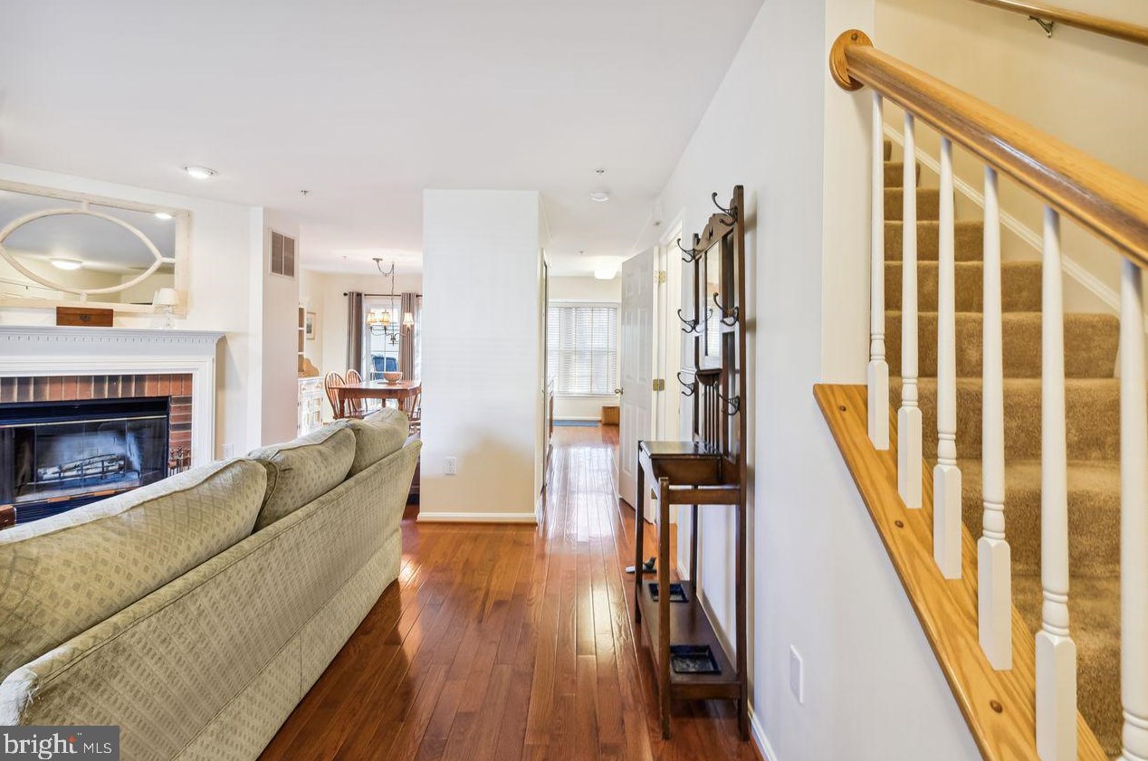 7915 Thrush Mdw Pl, Severn MD 21144-1074 exterior