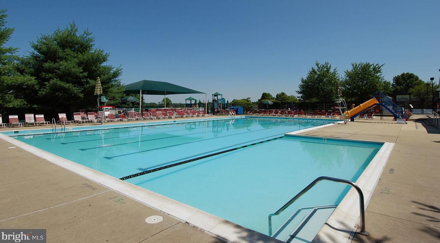 2571 Ambling Cir, Crofton MD 21114-2713 exterior