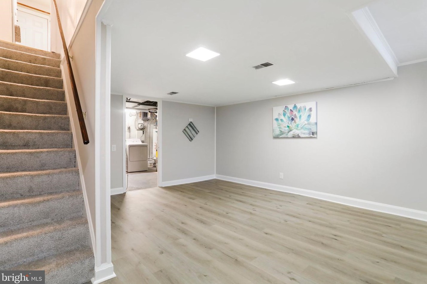 425 5th Ave, Baltimore MD  21227-3247 exterior