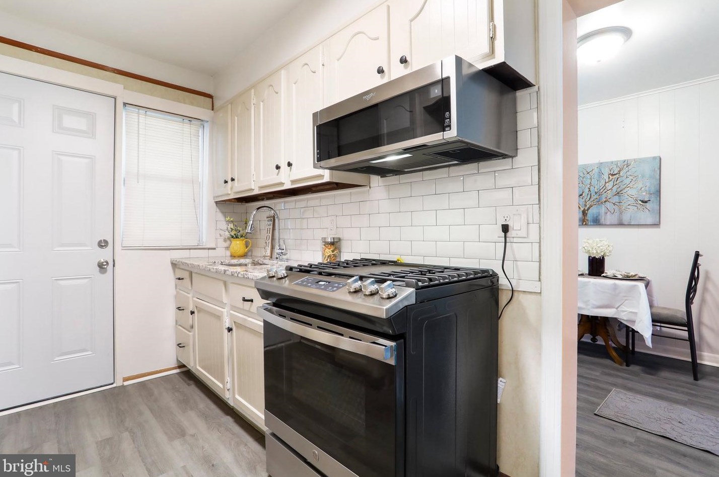 425 5th Ave, Baltimore MD  21227-3247 exterior