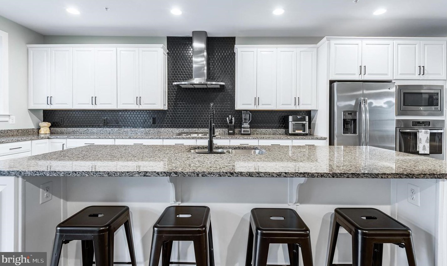 2722 Prospect Hill Dr, Baltimore MD  21076-1084 exterior