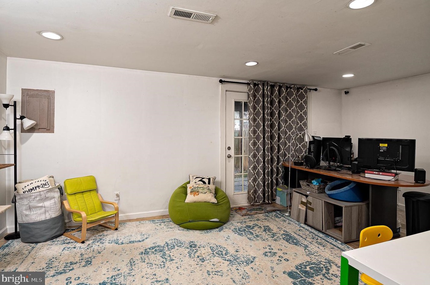 1621 Mount Airy Ct, Crofton MD  21114-1710 exterior