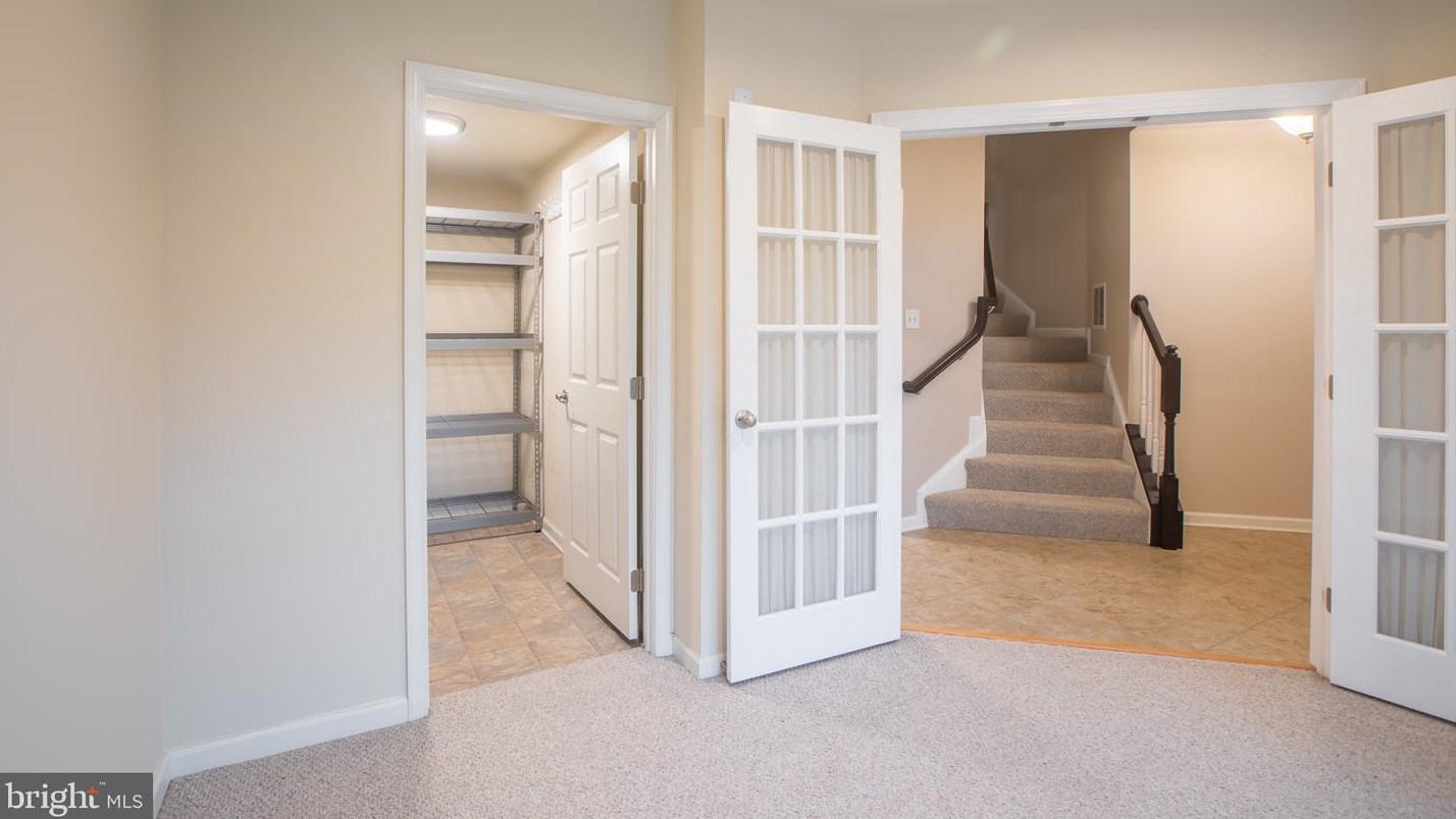 1009 Ironwood Ln, Baltimore MD  21076-3167 exterior