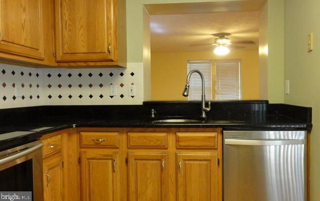 2523 Log Mill Ct, Crofton MD  21114-1859 exterior