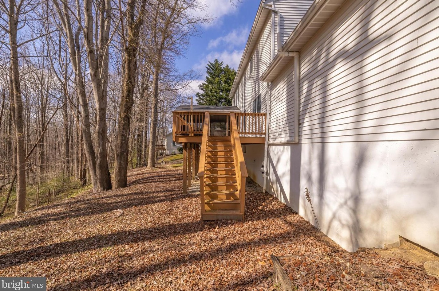 303 Greenridge Dr, Dunkirk MD  20754-2109 exterior