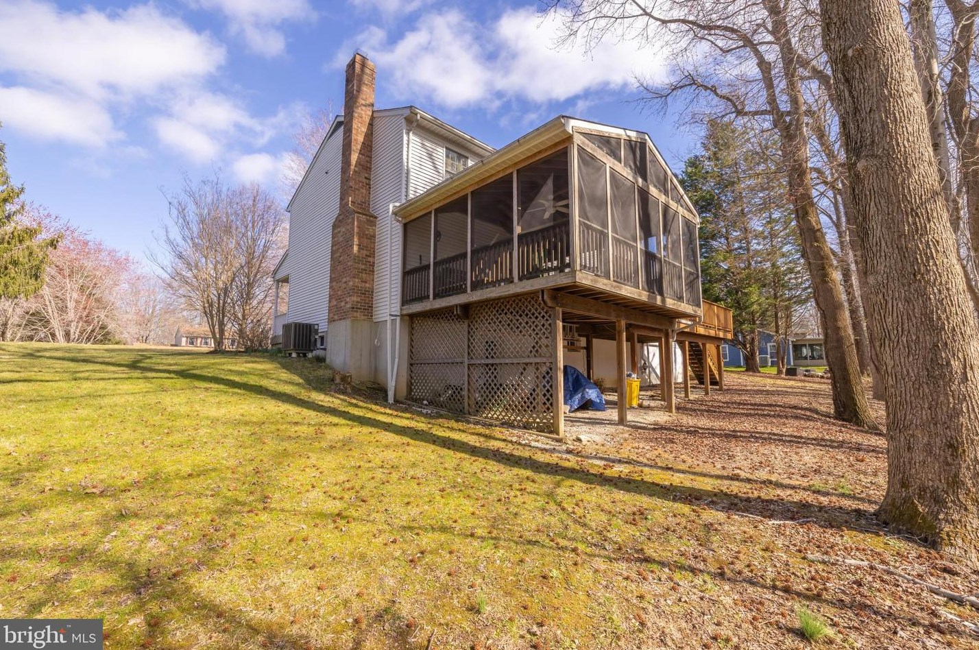 303 Greenridge Dr, Dunkirk MD  20754-2109 exterior