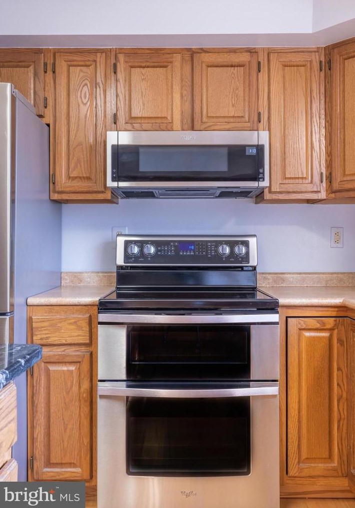 303 Greenridge Dr, Dunkirk MD  20754-2109 exterior