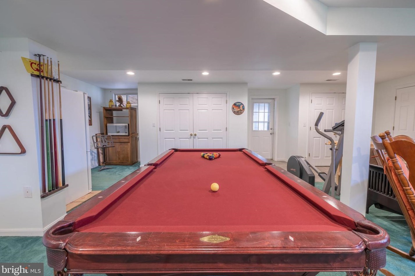 303 Greenridge Dr, Dunkirk MD  20754-2109 exterior