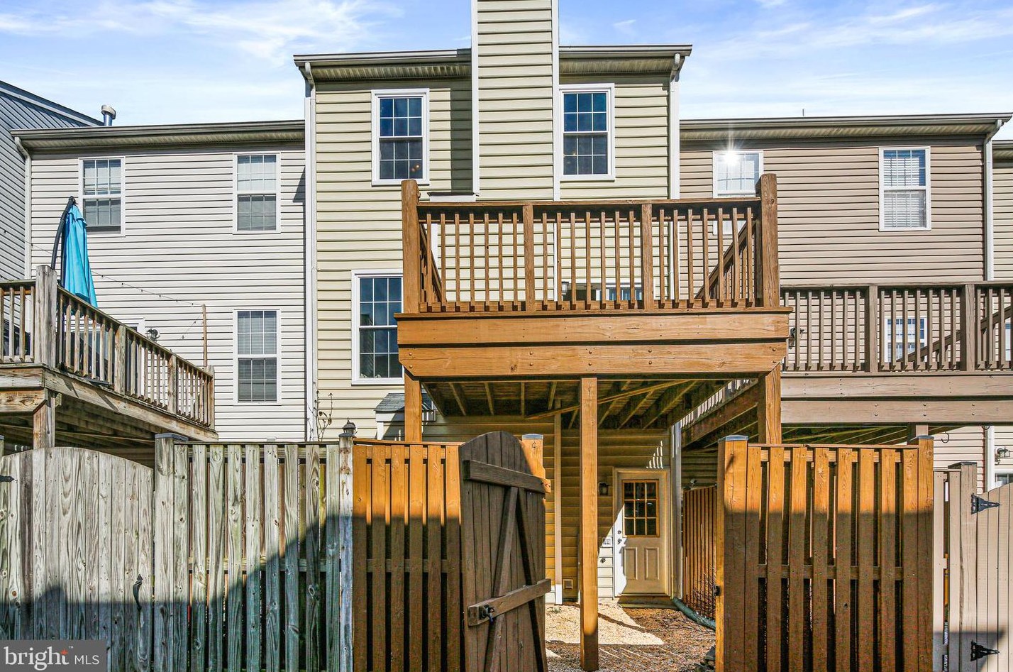 2431 Lizbec Ct, Crofton MD  21114-3247 exterior