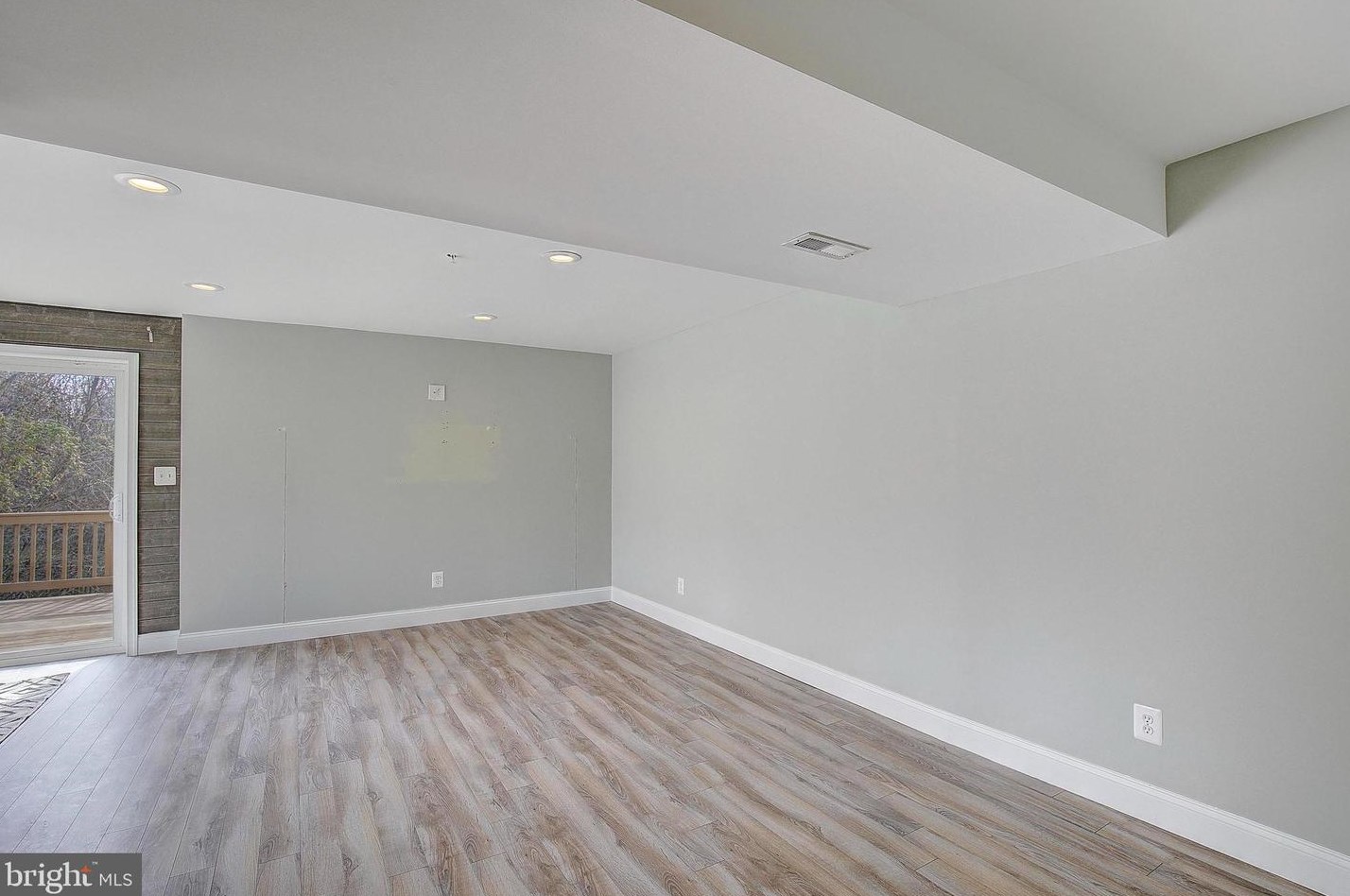 715 Matthews Ave, Baltimore MD  21225-3150 exterior