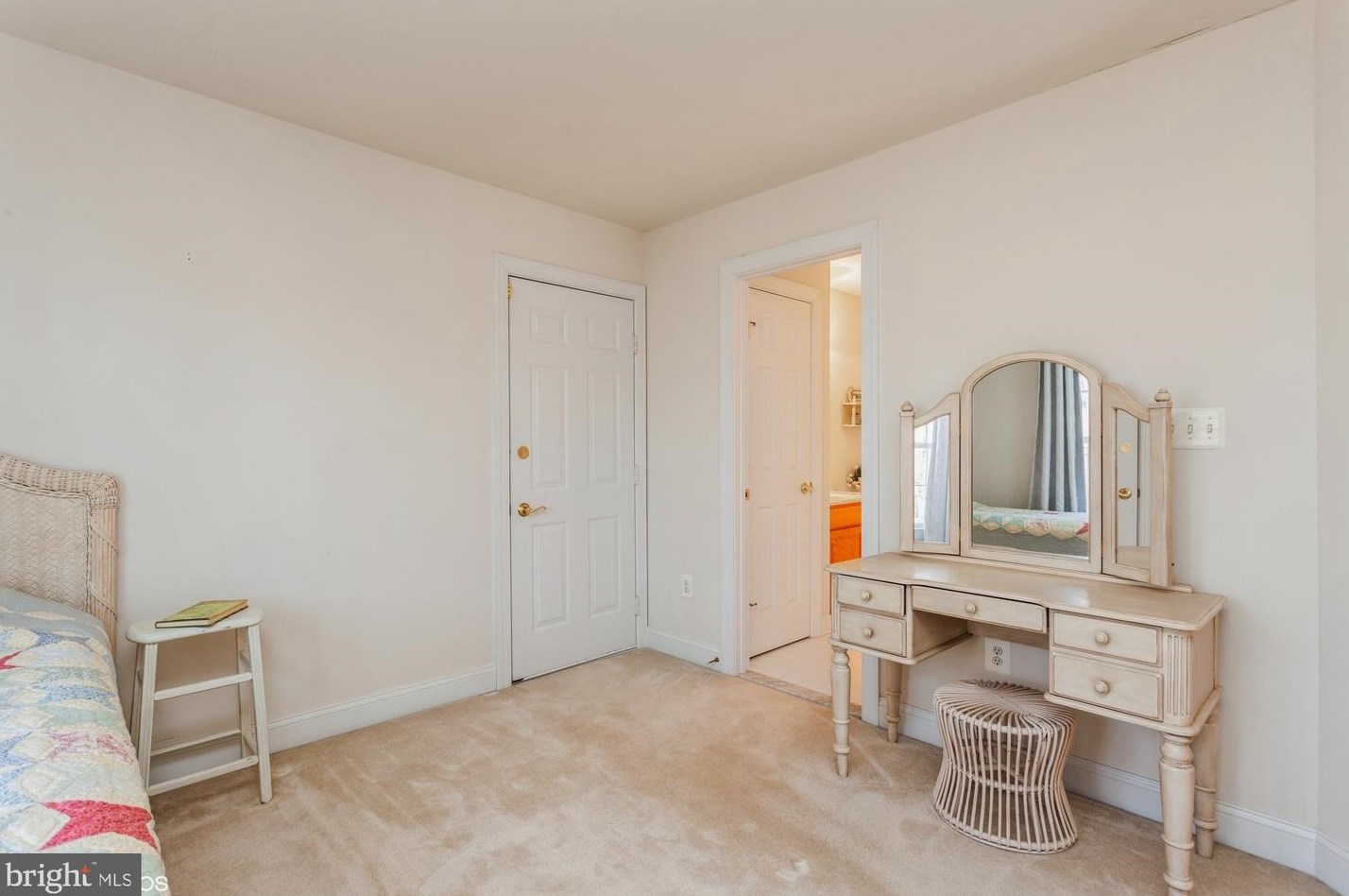 2633 Salford Dr, Crofton MD  21114-3281 exterior