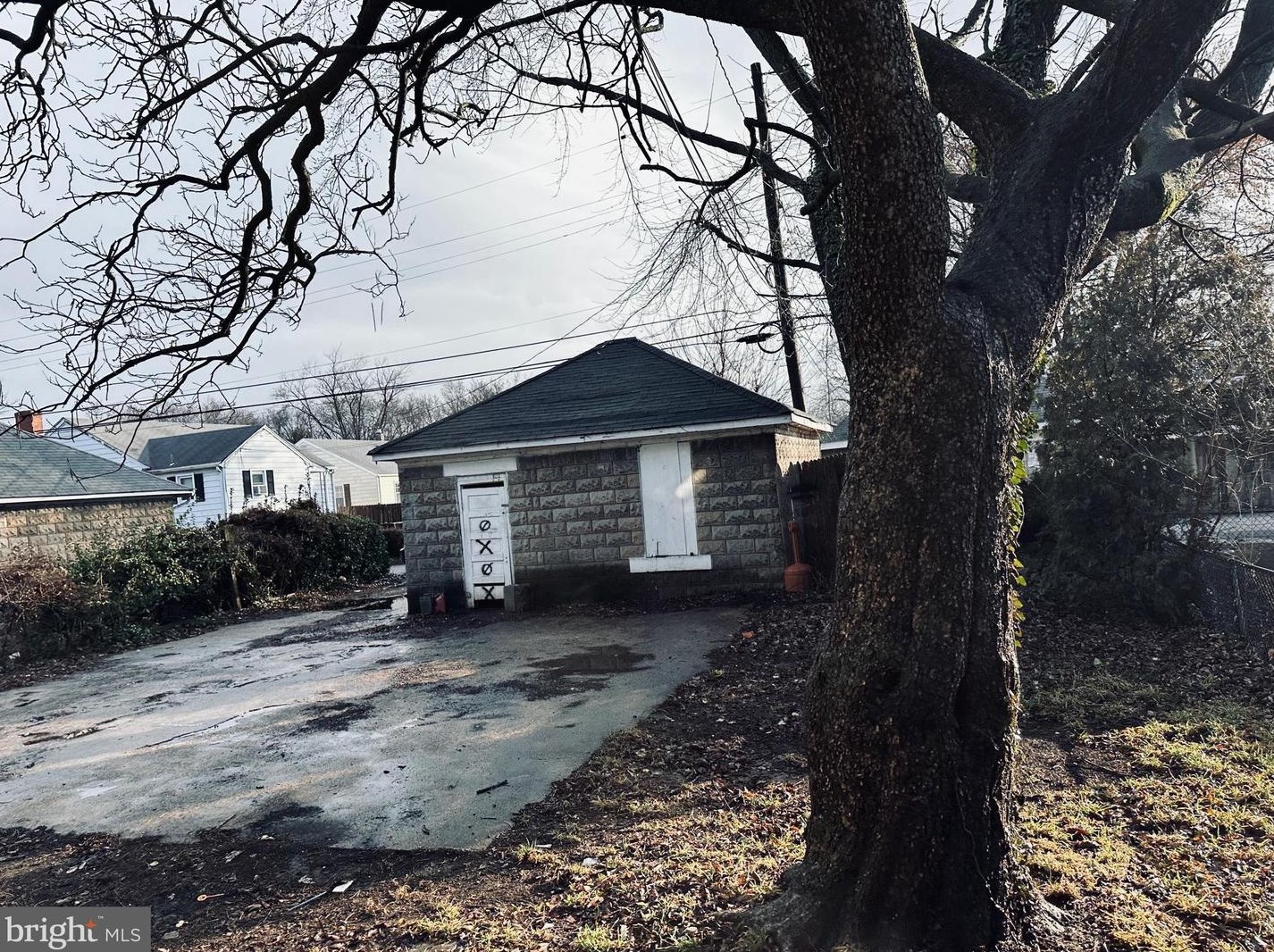 4607 Ritchie Hwy, Baltimore MD  21225-2752 exterior