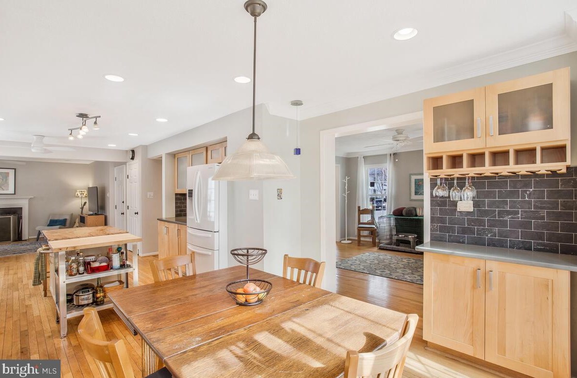 2806 Chapman Ct, Crofton MD  21114-3151 exterior