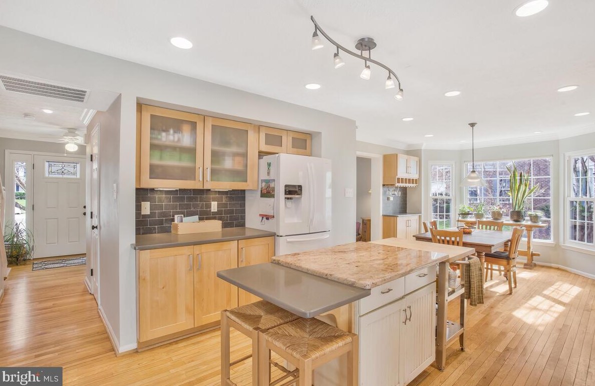 2806 Chapman Ct, Crofton MD  21114-3151 exterior