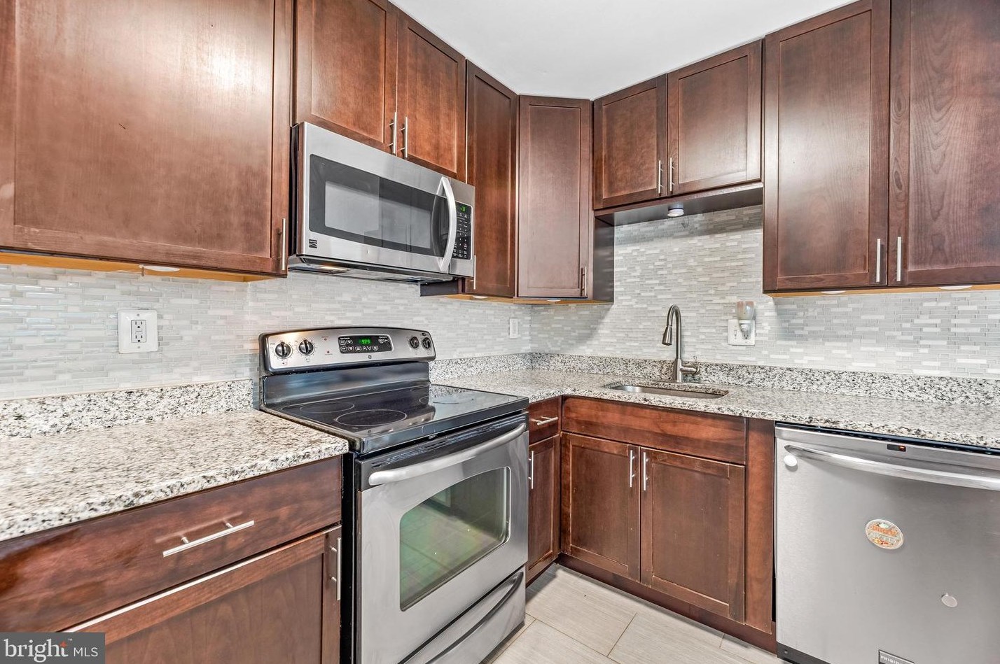 1604 Bancroft Ln, Crofton MD 21114-1607 exterior