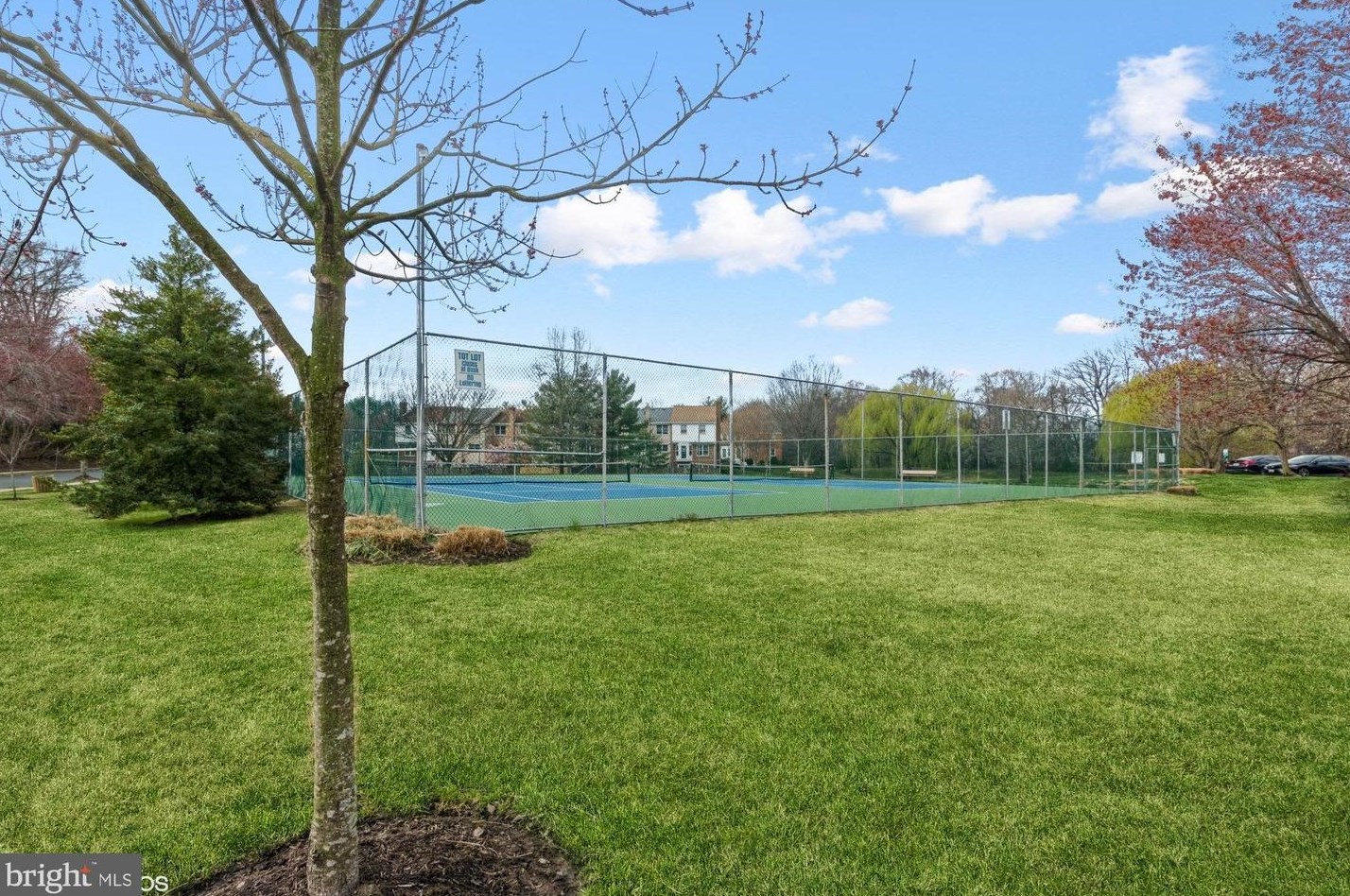 1156 Jeffrey Dr, Crofton MD 21114-1315 exterior