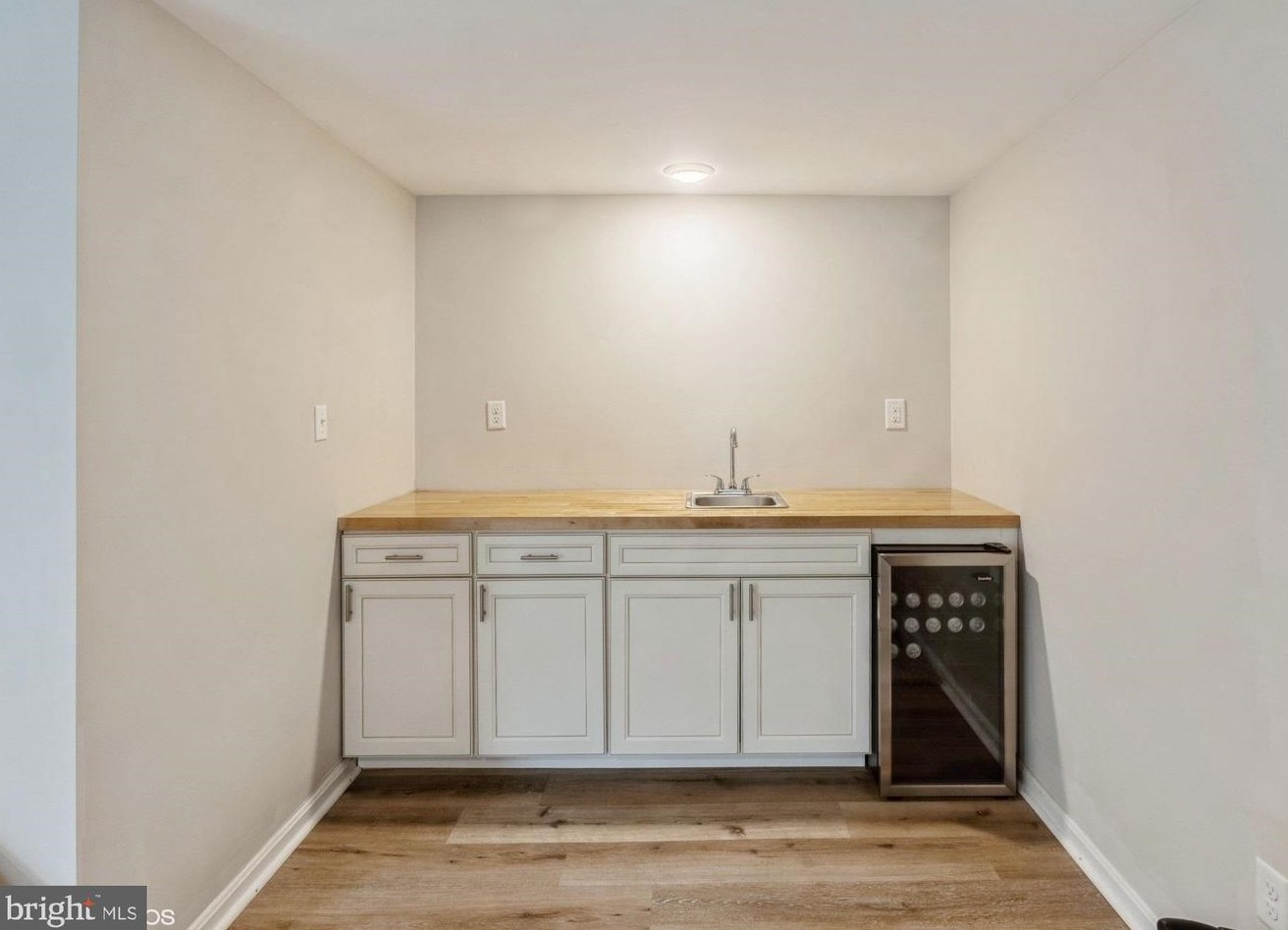 1156 Jeffrey Dr, Crofton MD 21114-1315 exterior