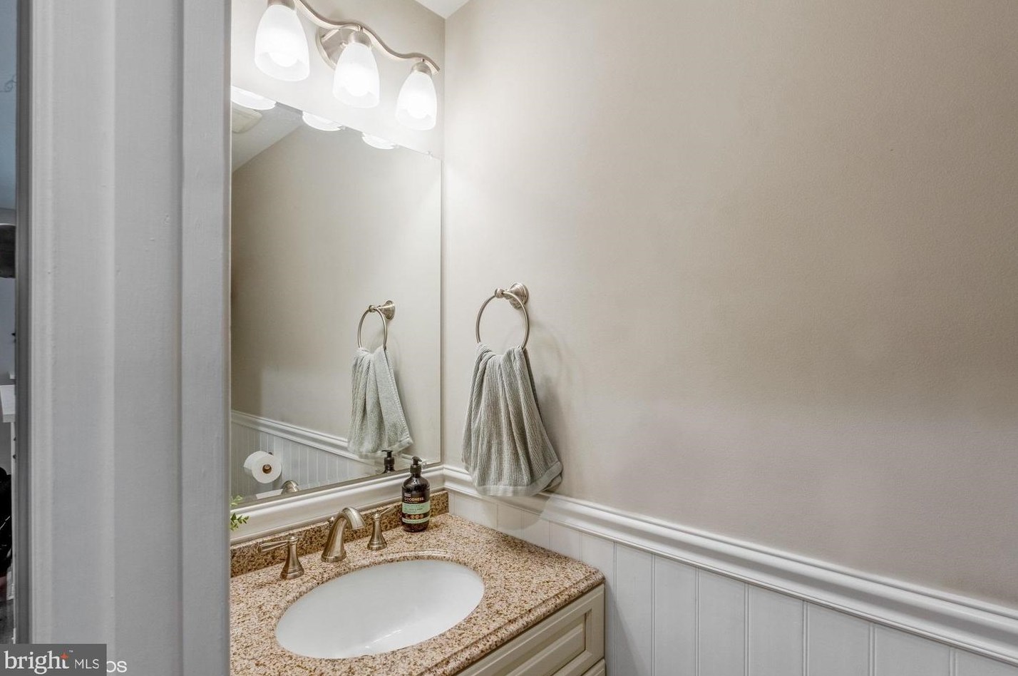 1156 Jeffrey Dr, Crofton MD 21114-1315 exterior