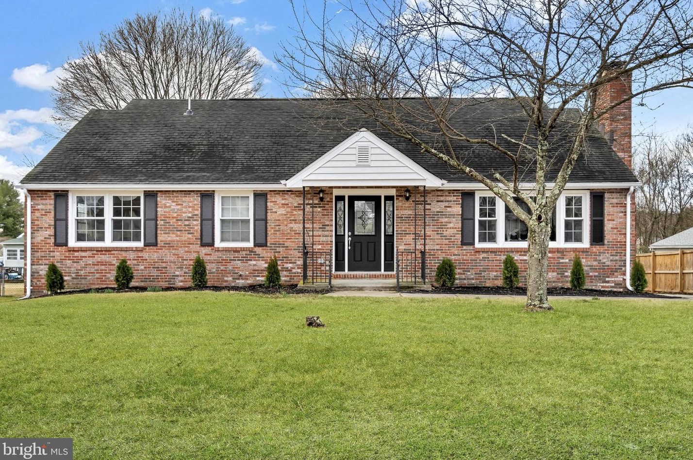 1425 Maryland Ave, Severn MD 21144-2617 exterior