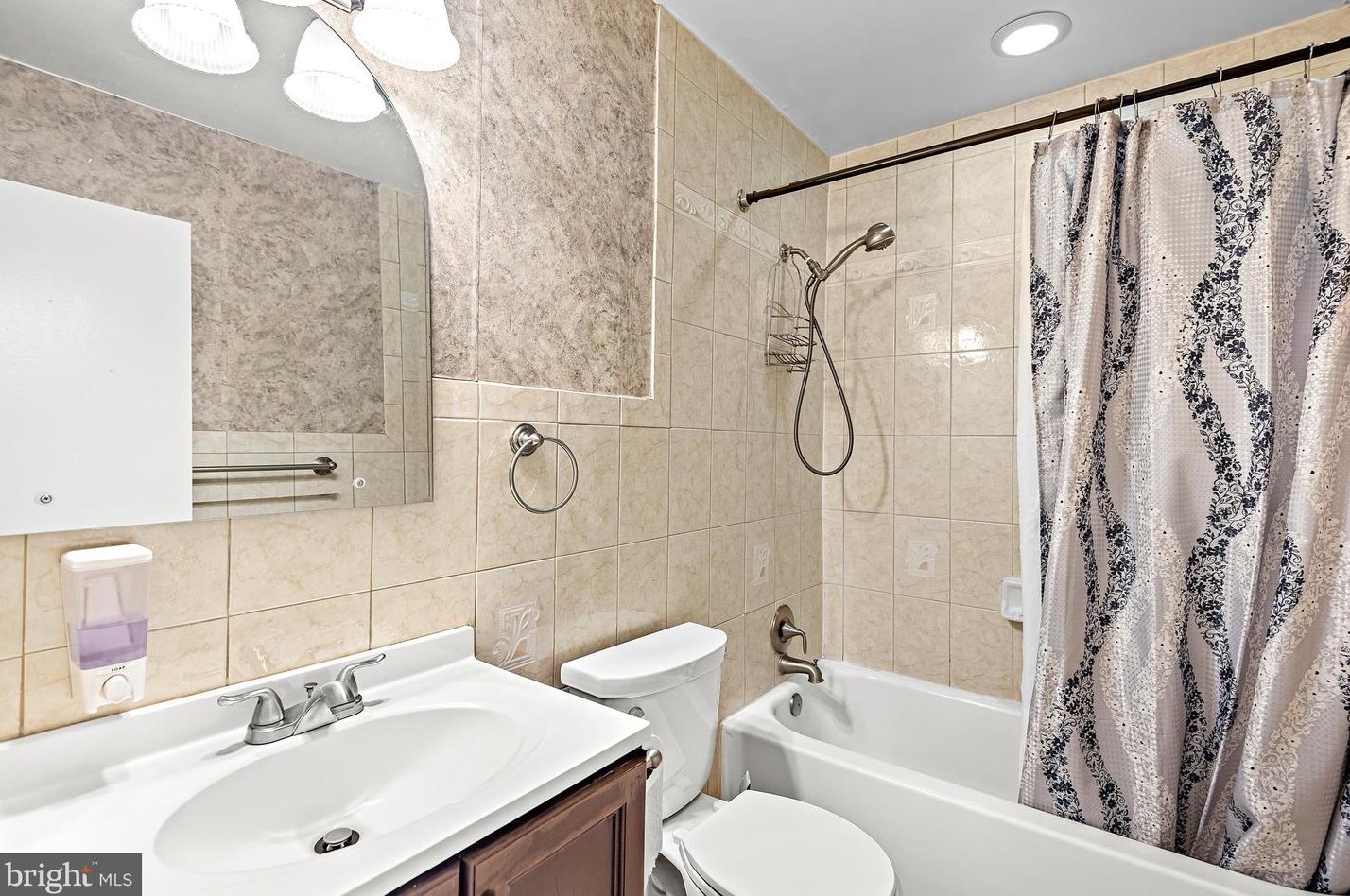 7911 Innkeeper Dr, Severn MD  21144-1459 exterior