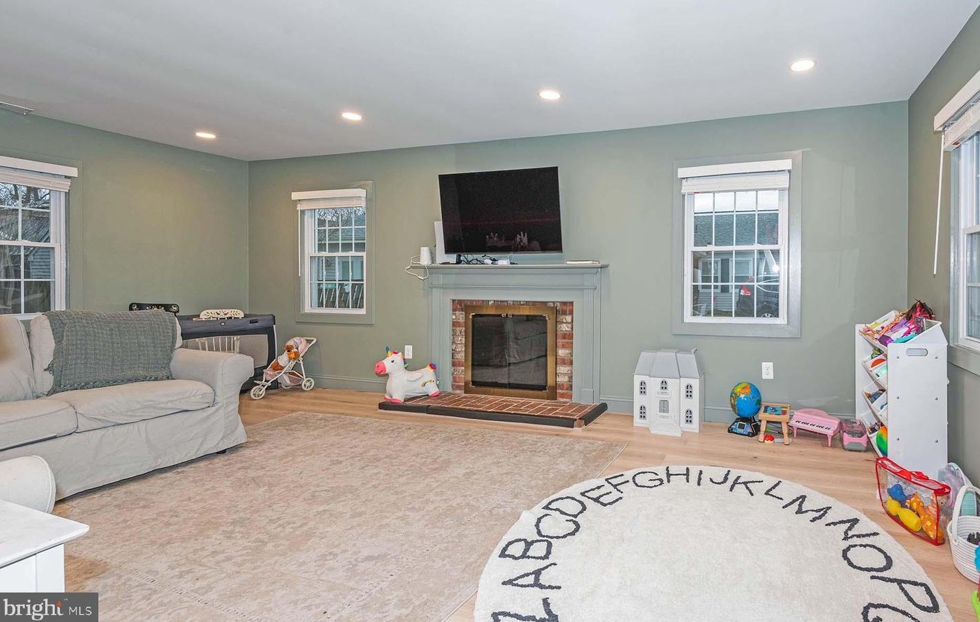 1770 Shaftsbury Ave, Crofton MD  21114-2019 exterior