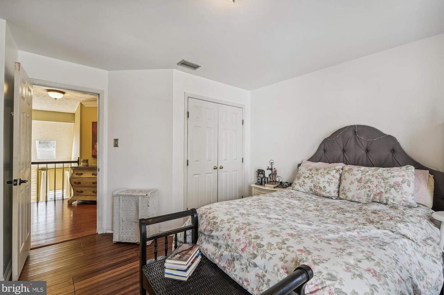 1684 Wickham Way, Crofton MD  21114-2903 exterior