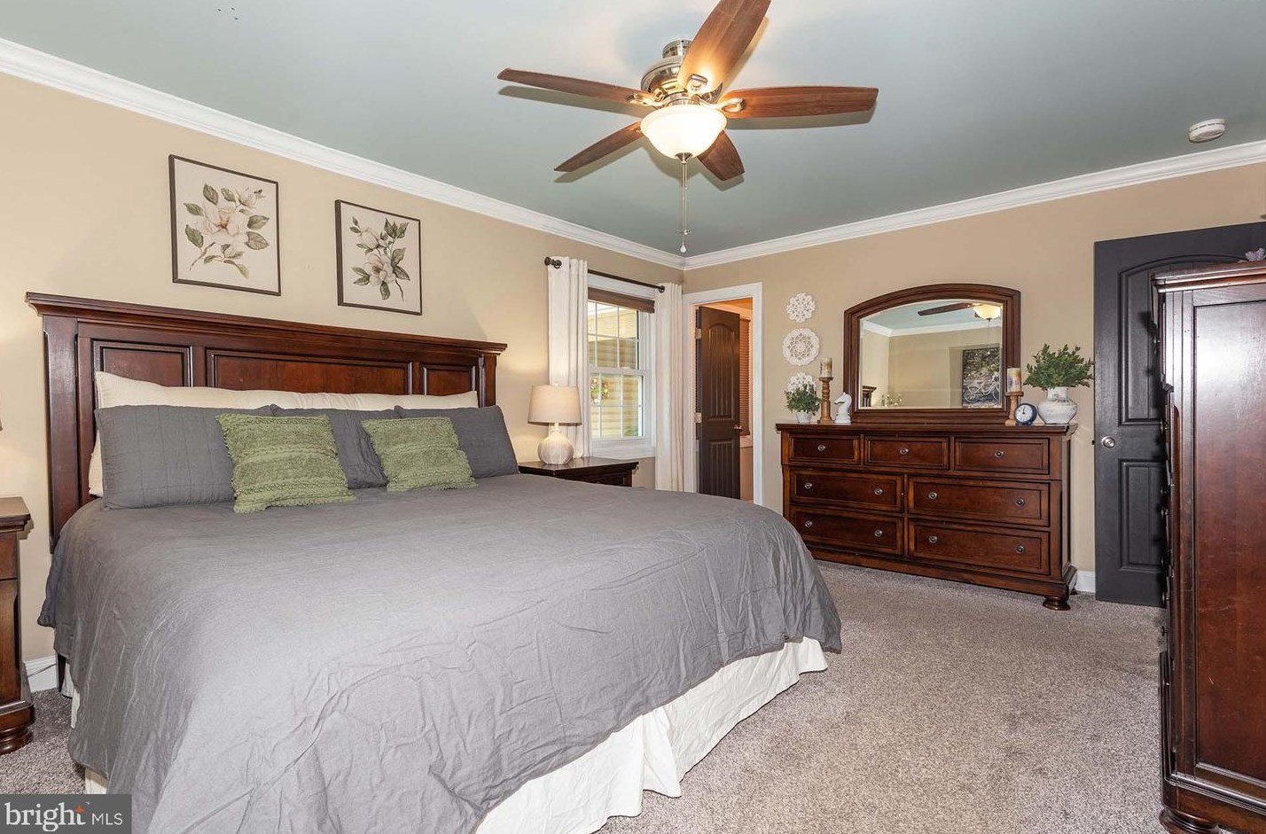 1727 Swinburne Ave, Crofton MD  21114-2024 exterior