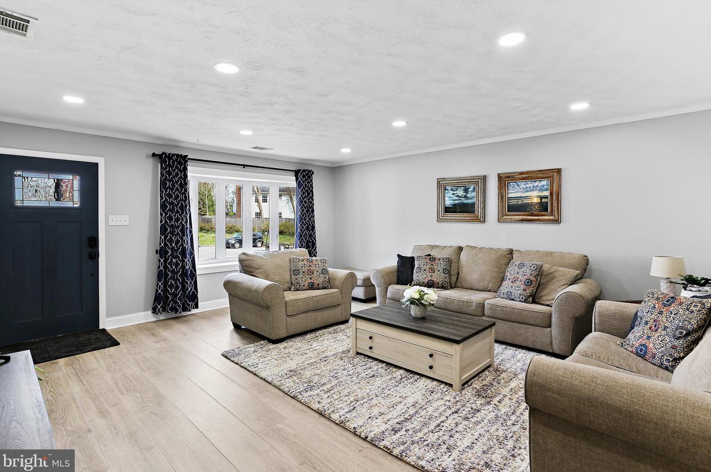 1736 Denton Ct, Crofton MD  21114-1914 exterior