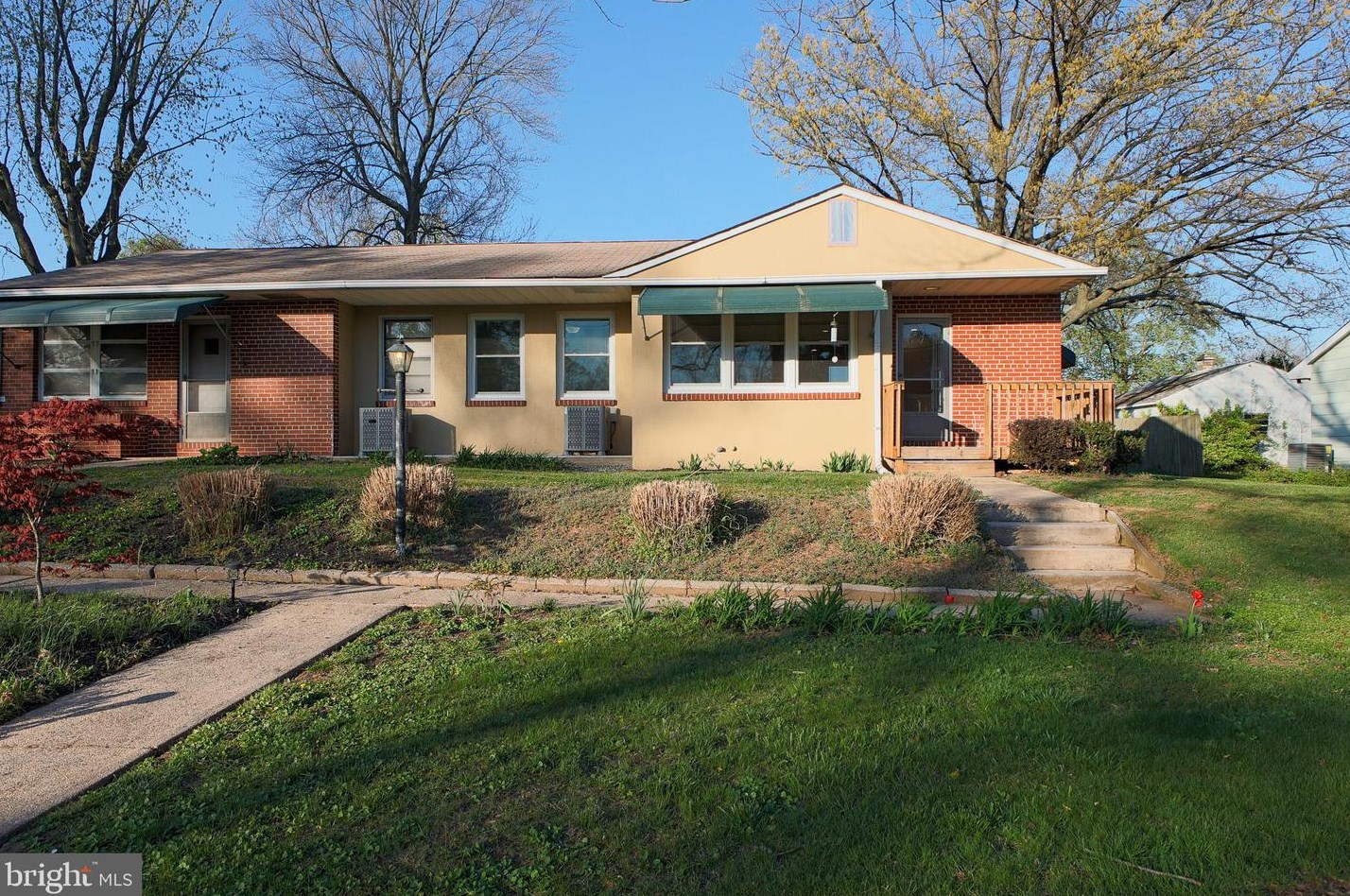 8227 Fort Smallwood Rd, Baltimore MD  21226-1919 exterior