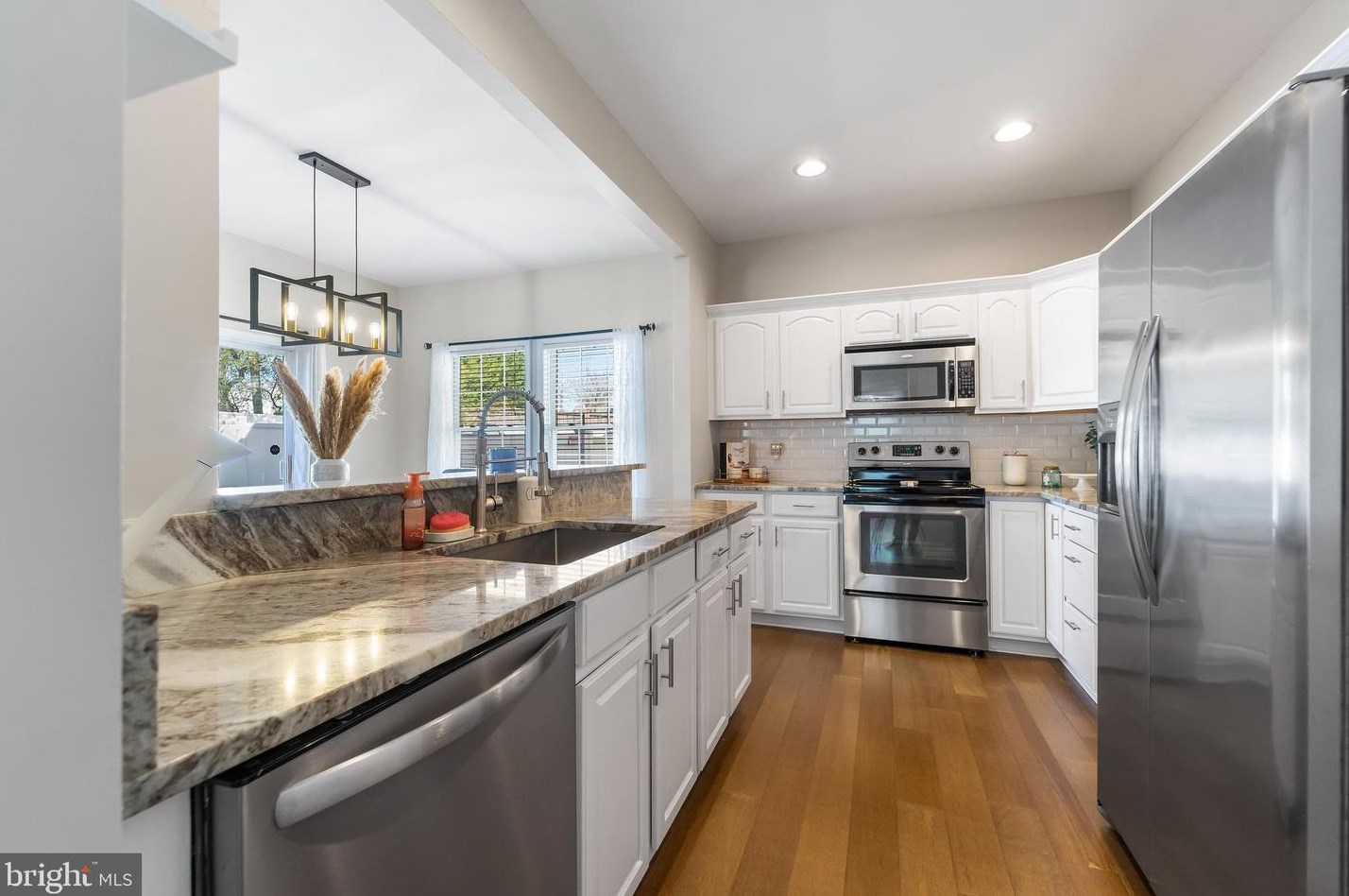 5614 Matthews Ct, Baltimore MD  21225-3563 exterior