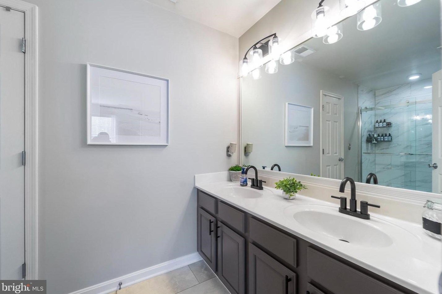 5614 Matthews Ct, Baltimore MD  21225-3563 exterior