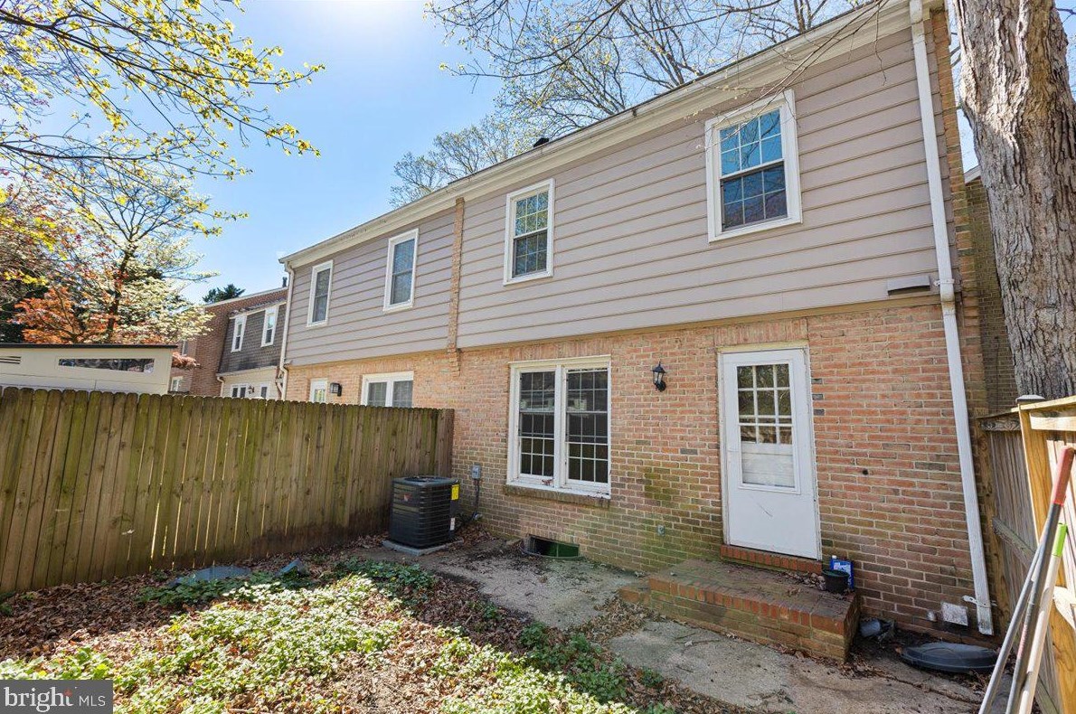 1726 Dryden Way, Crofton MD 21114-1412 exterior