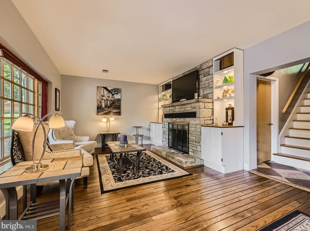 1825 Cedar Dr, Severn MD  21144-1005 exterior