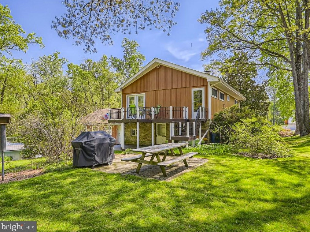 1825 Cedar Dr, Severn MD  21144-1005 exterior