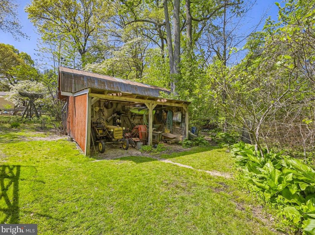 1825 Cedar Dr, Severn MD  21144-1005 exterior