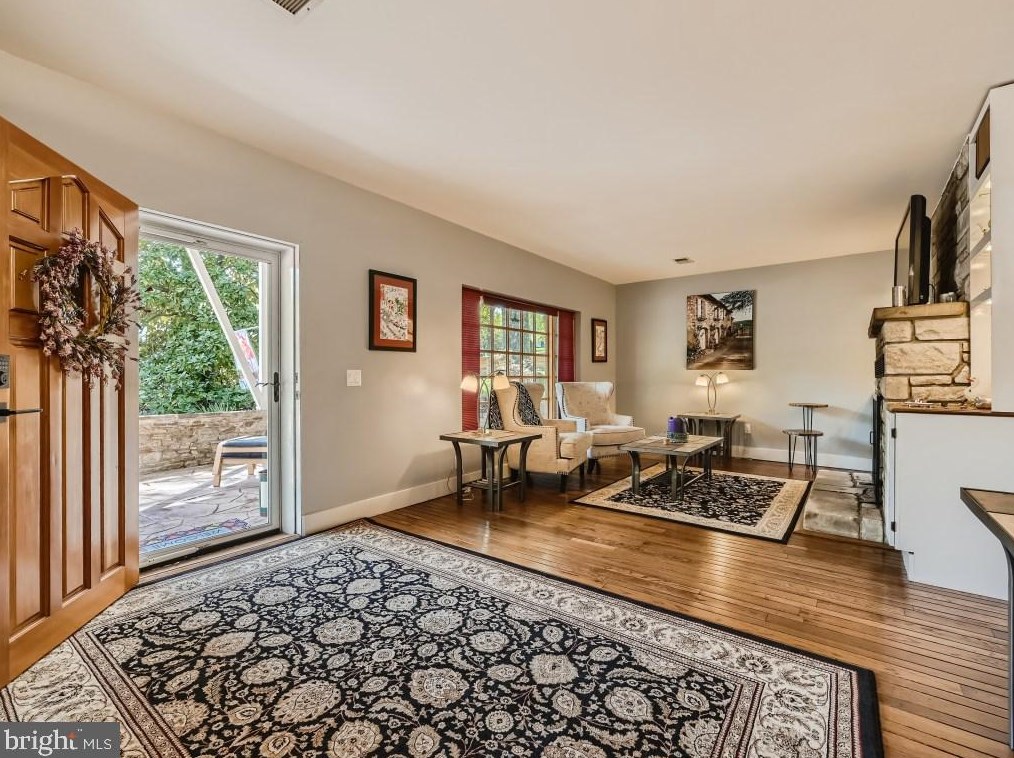 1825 Cedar Dr, Severn MD  21144-1005 exterior