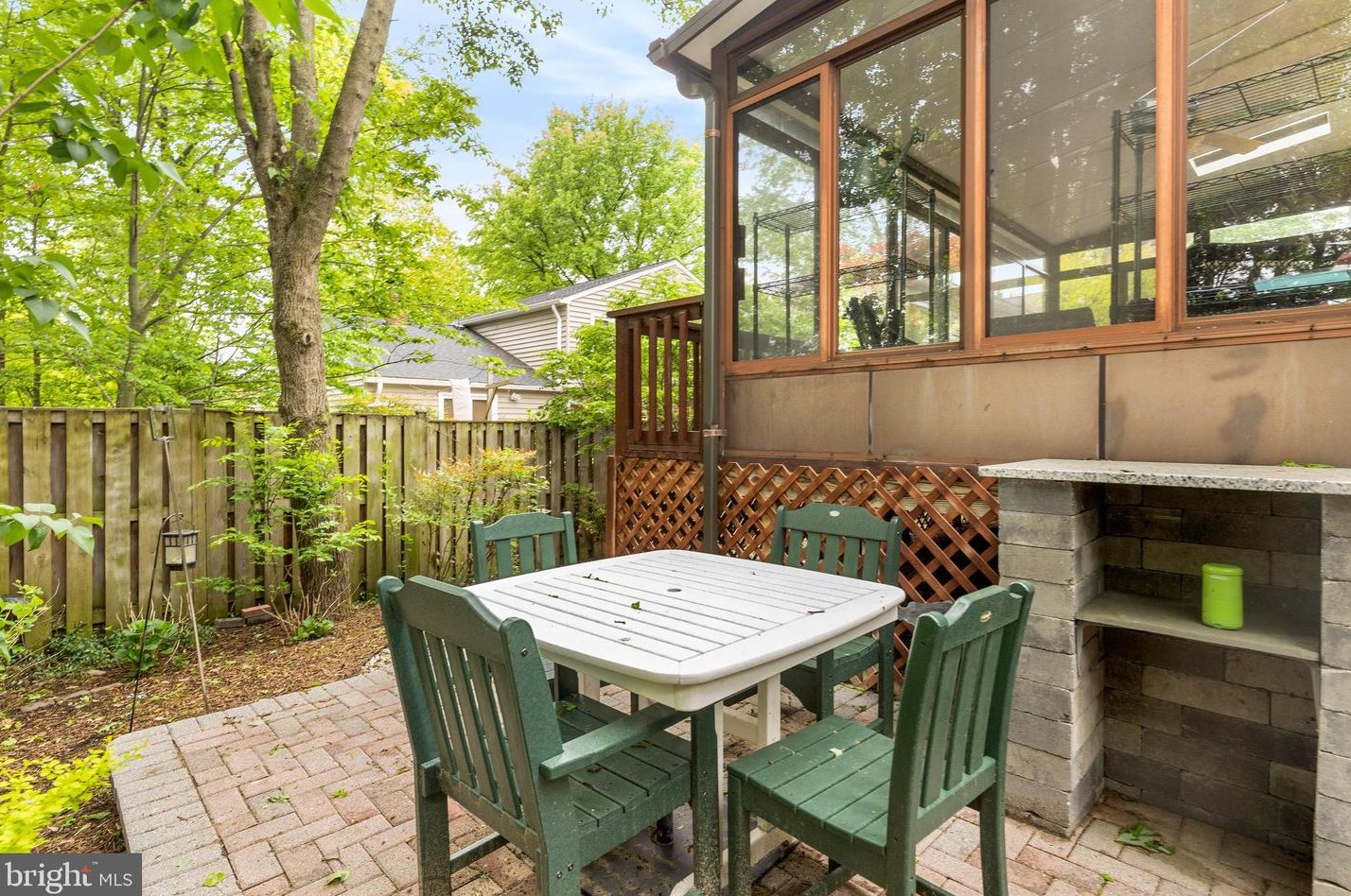 1849 Queens Ct, Crofton MD  21114-2628 exterior