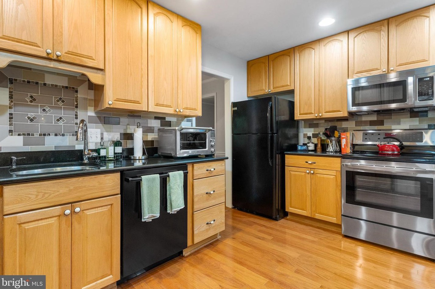 1849 Queens Ct, Crofton MD  21114-2628 exterior