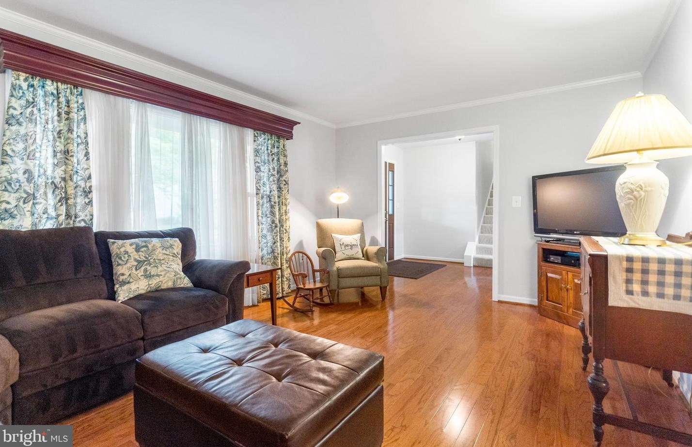 1849 Queens Ct, Crofton MD  21114-2628 exterior