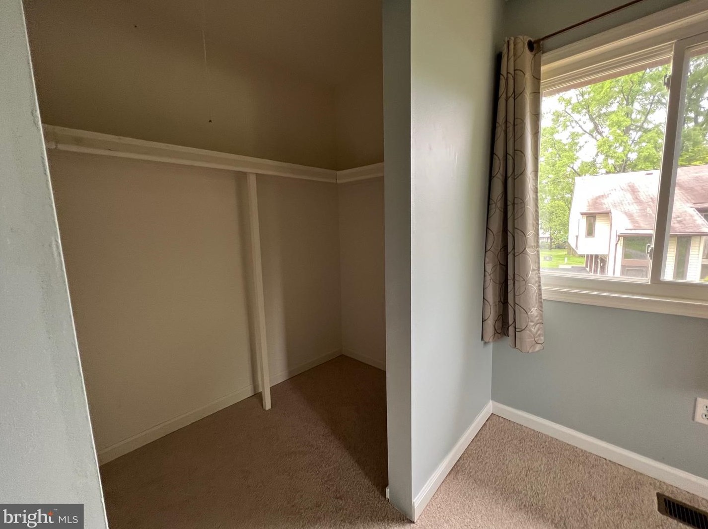 2058 Friendly Pl, Crofton MD exterior