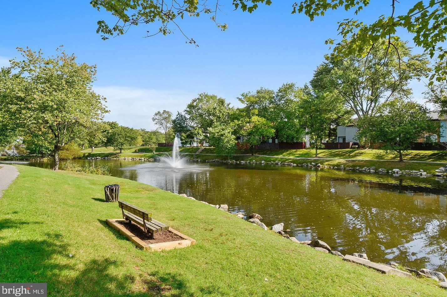 1653 Frst Hl Ct, Crofton MD 21114-1827 exterior