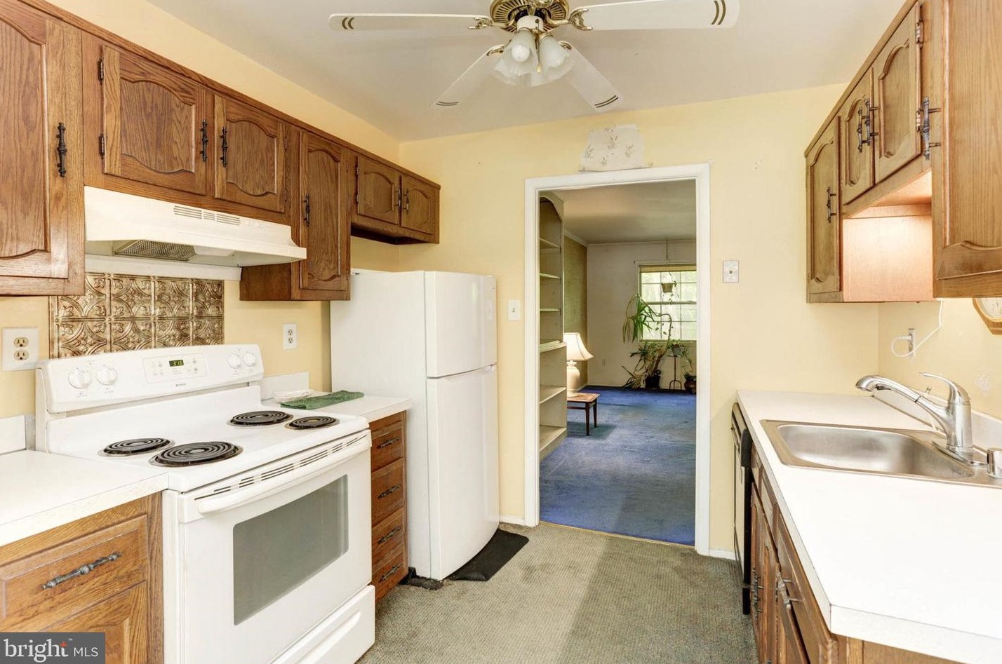 1653 Frst Hl Ct, Crofton MD 21114-1827 exterior