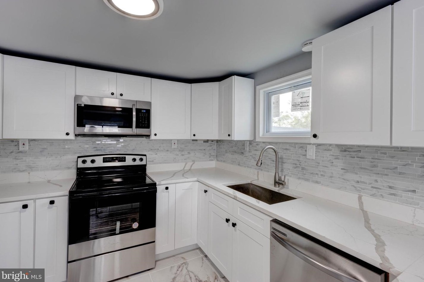 512 Church St, Baltimore MD  21225-3539 exterior