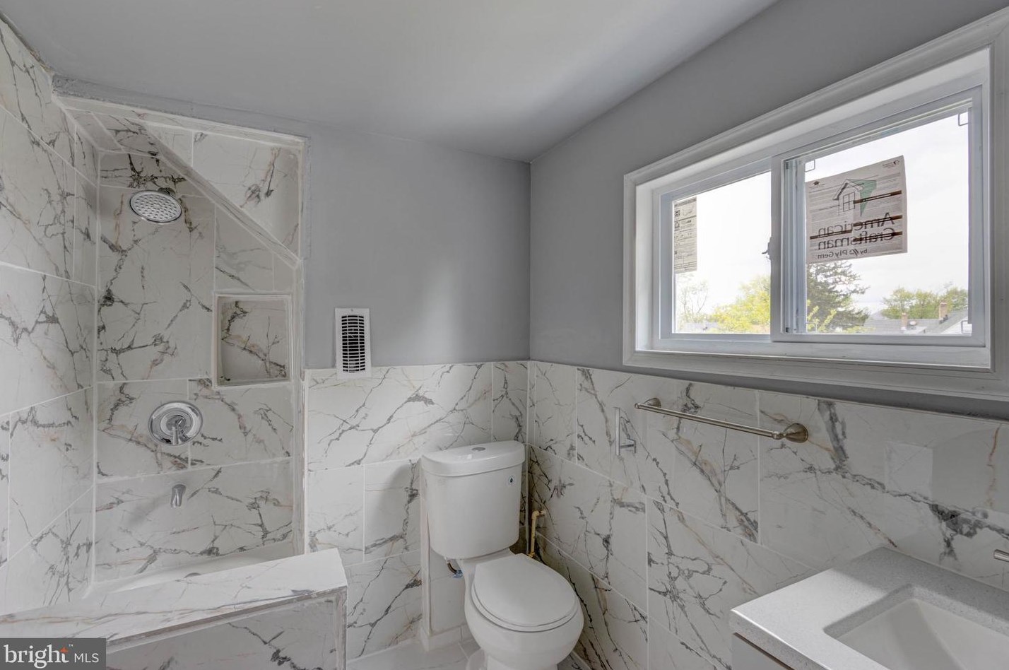 512 Church St, Baltimore MD  21225-3539 exterior