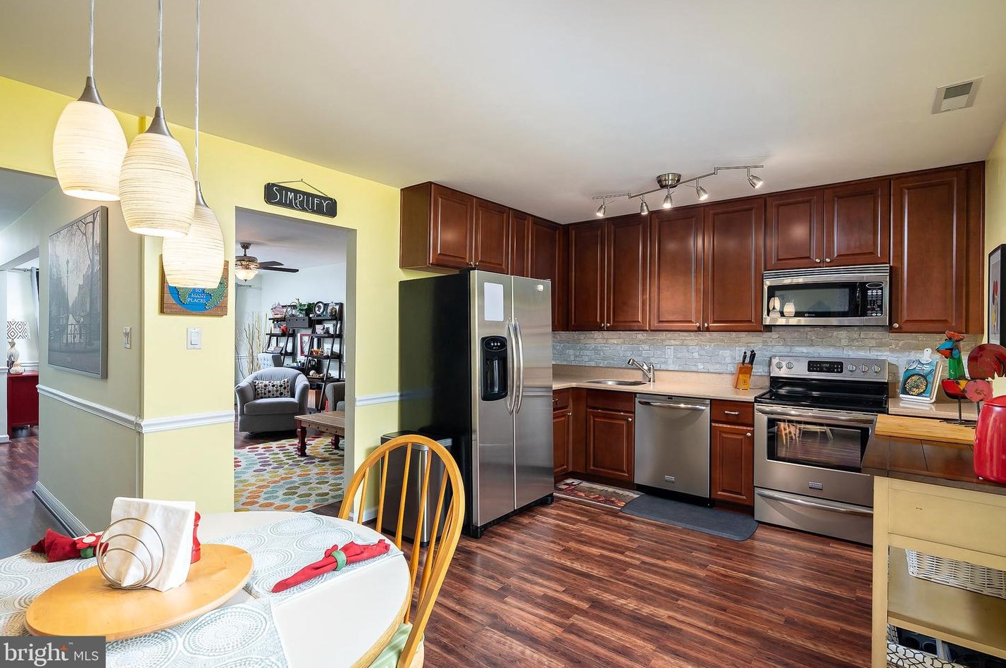 1442 Harwick Ct, Crofton MD 21114-1103 exterior