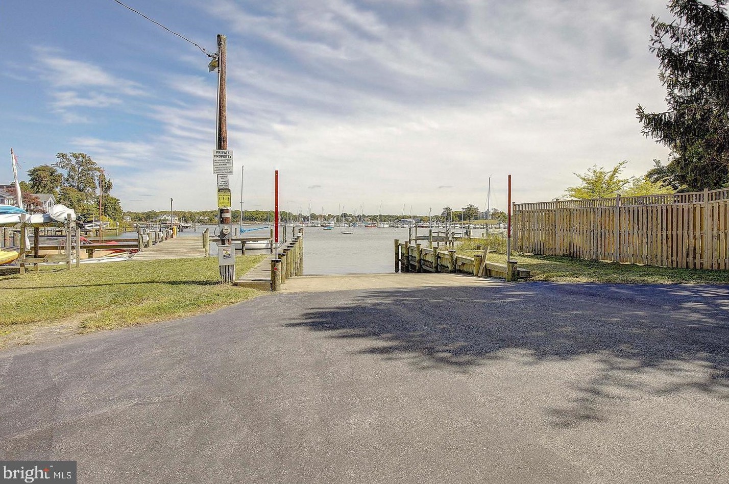 128 Lee Dr, Annapolis MD  21403-4014 exterior