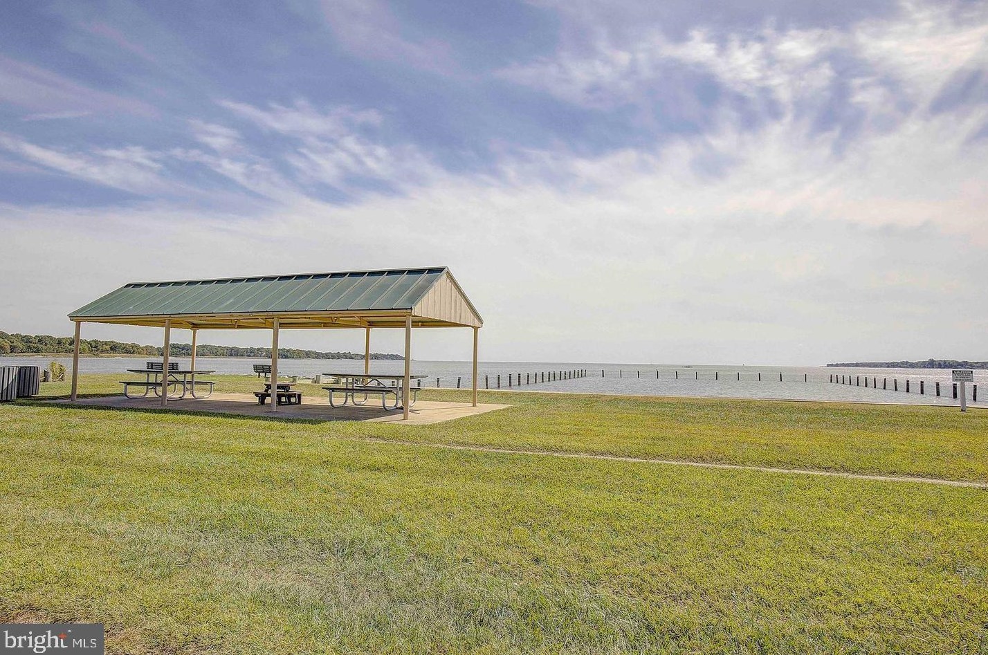 128 Lee Dr, Annapolis MD  21403-4014 exterior