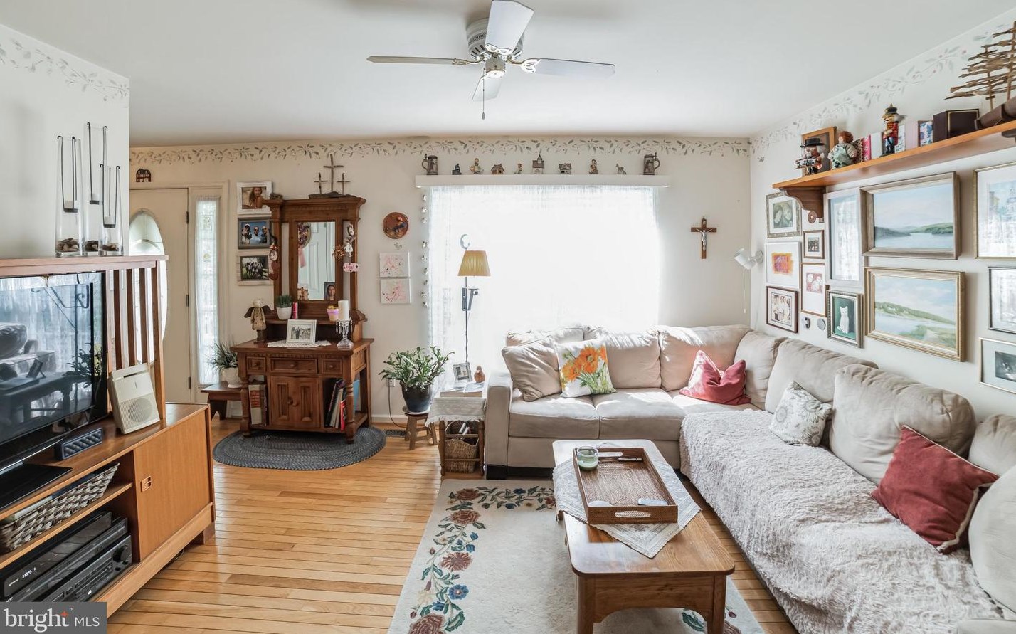 128 Lee Dr, Annapolis MD  21403-4014 exterior