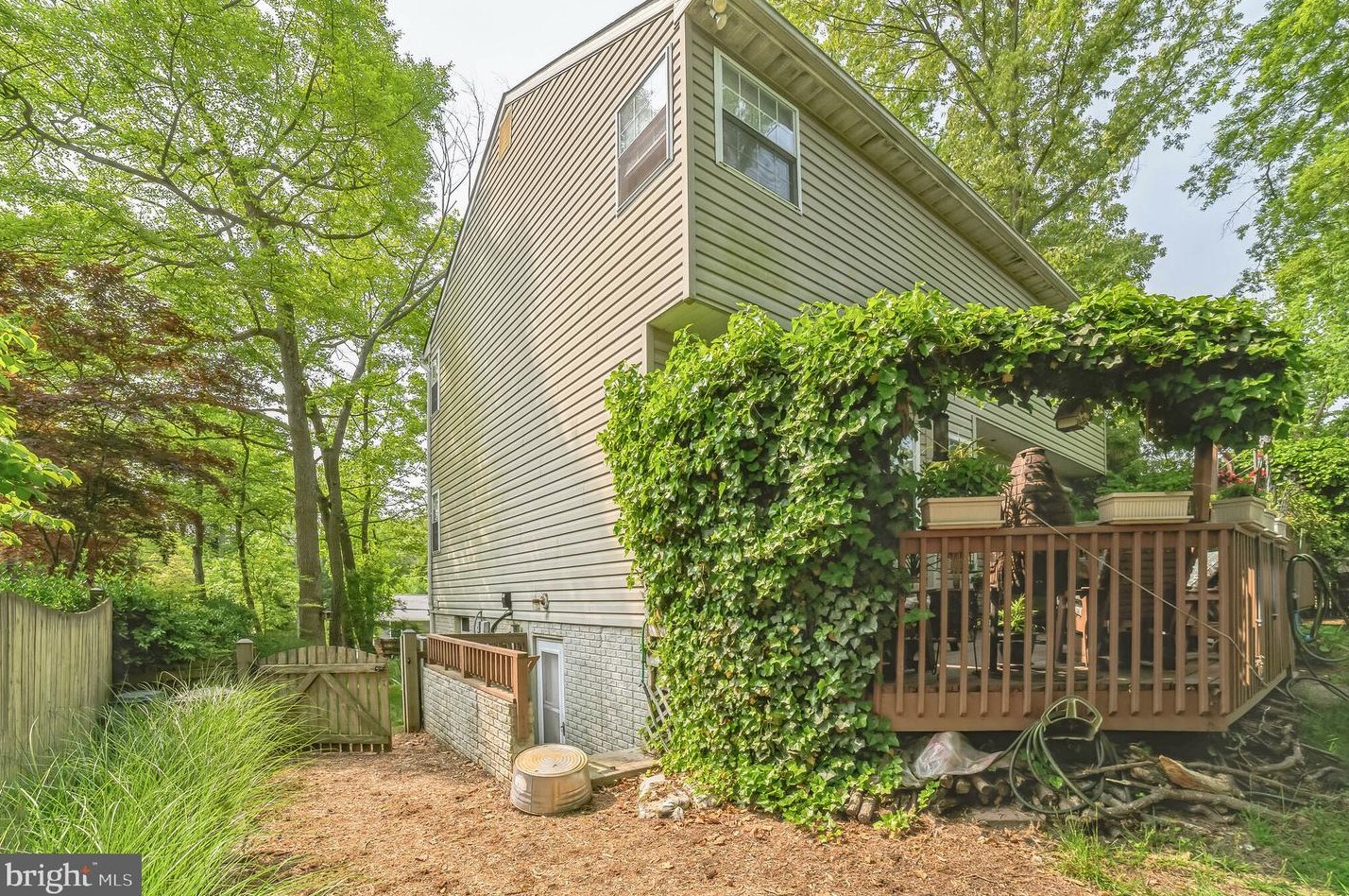 128 Lee Dr, Annapolis MD  21403-4014 exterior