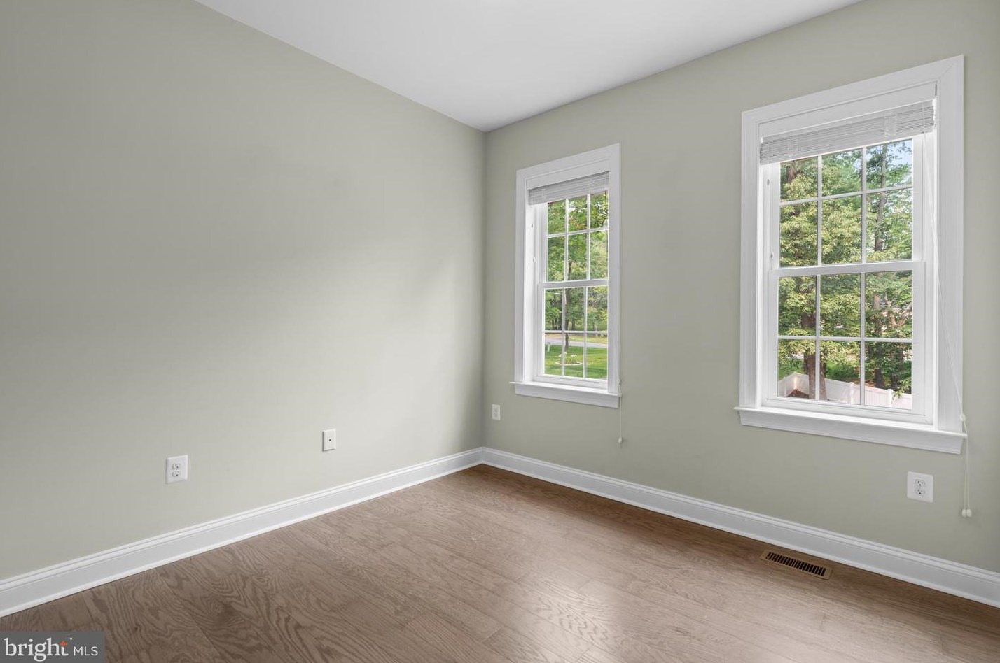 7167 Ohio Ave, Baltimore MD  21076-1129 exterior